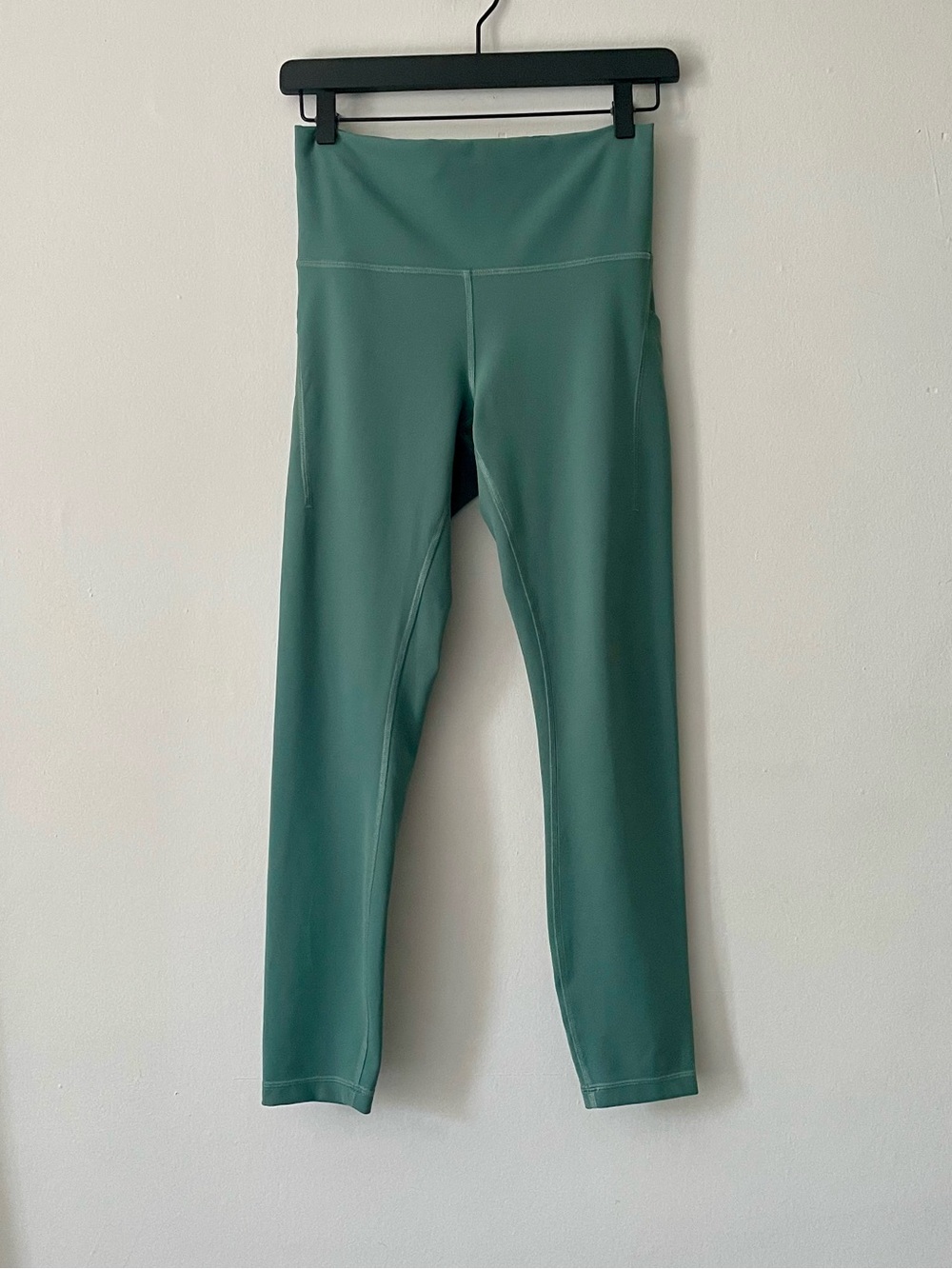 Lululemon Wunder Train High-Rise 25” Leggings with Pockets